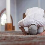 Nash-Nash Tentang Khusyu’, Memperbaiki Shalat Dan Pahalanya