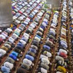 Apa Yang Wajib Bagi Seorang Muslim Di Dalam Shalat (4) Menjaga Shalat Berjama’ah